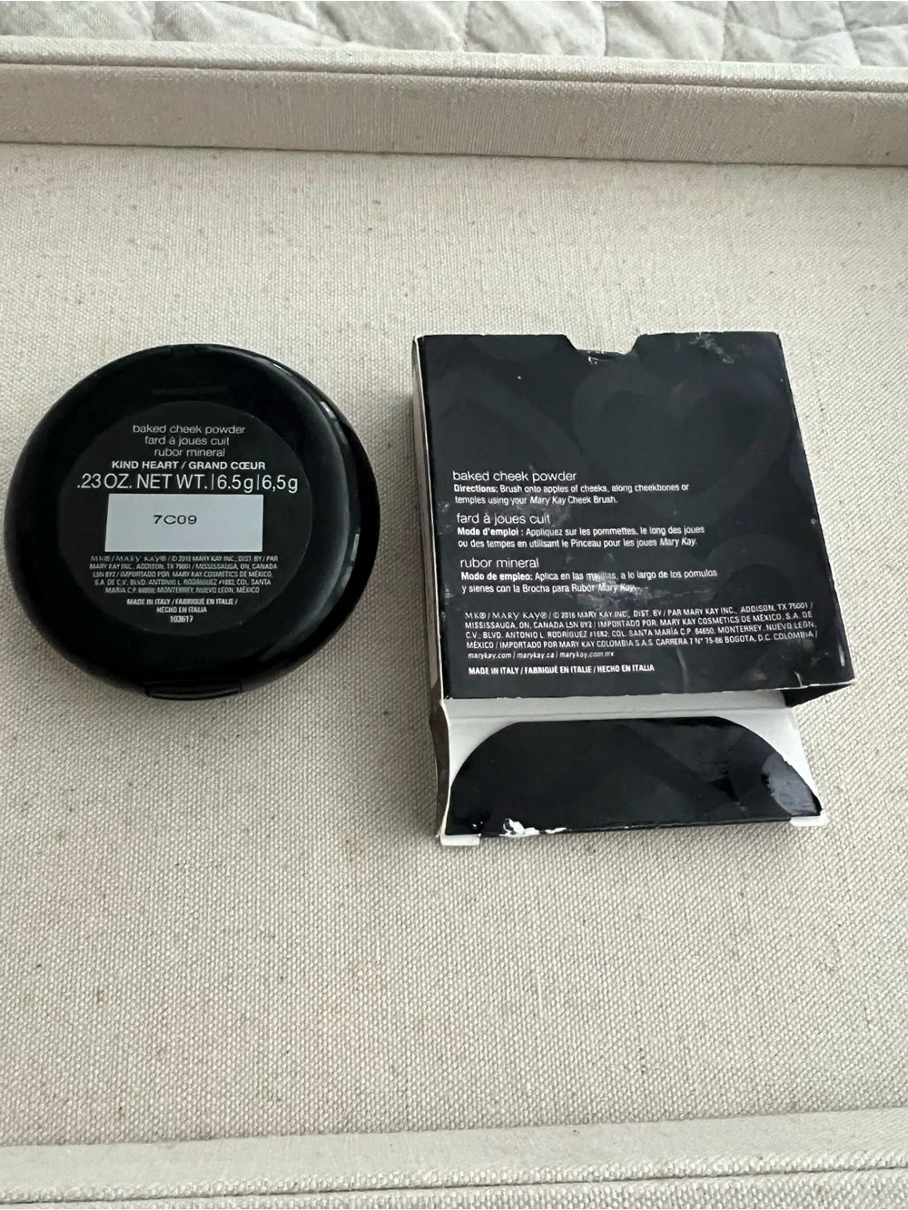 Mary Kay Heart Baked Cheek Powder Blush - in Kind Heart